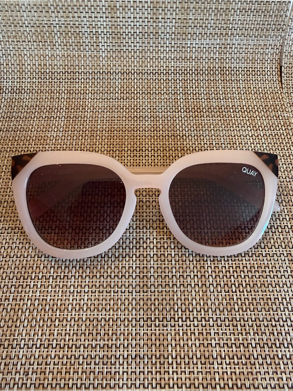 Quay Australia Round Sunglasses in Pale Pink with Brown Lenses